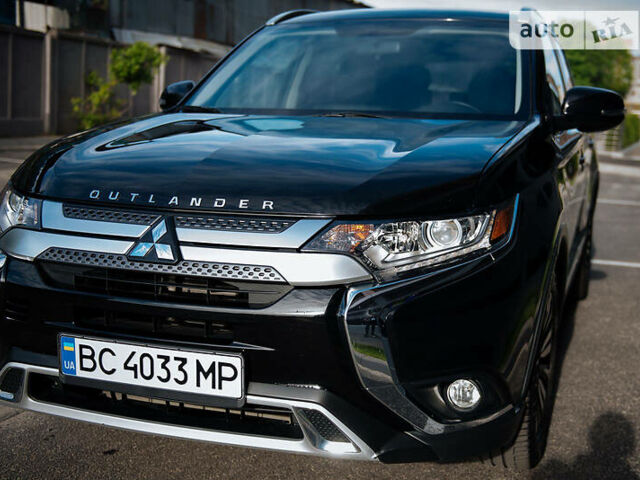 Міцубісі Аутлендер 2019 у Львові на Automoto.ua Чорний Міцубісі Аутлендер, об'ємом двигуна 2.4 л та пробігом 75 тис. км за 17200 $, фото 1 на Automoto.ua