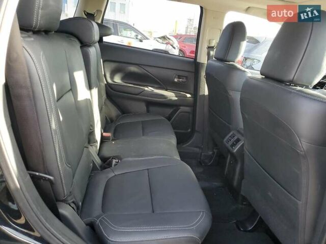 Чорний Міцубісі Аутлендер, об'ємом двигуна 3 л та пробігом 96 тис. км за 3600 $, фото 9 на Automoto.ua