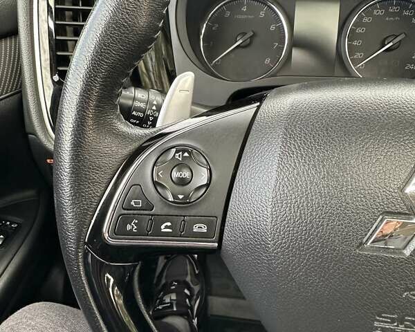 Черный Мицубиси Аутлендер, объемом двигателя 2.36 л и пробегом 90 тыс. км за 26500 $, фото 75 на Automoto.ua