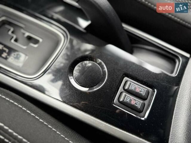 Черный Мицубиси Аутлендер, объемом двигателя 2 л и пробегом 65 тыс. км за 19950 $, фото 29 на Automoto.ua