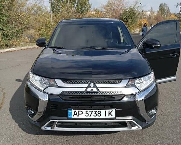 Міцубісі Аутлендер 2019 у Кривому Розі на Automoto.ua Чорний Міцубісі Аутлендер, об'ємом двигуна 2.4 л та пробігом 72 тис. км за 18500 $, фото 9 на Automoto.ua