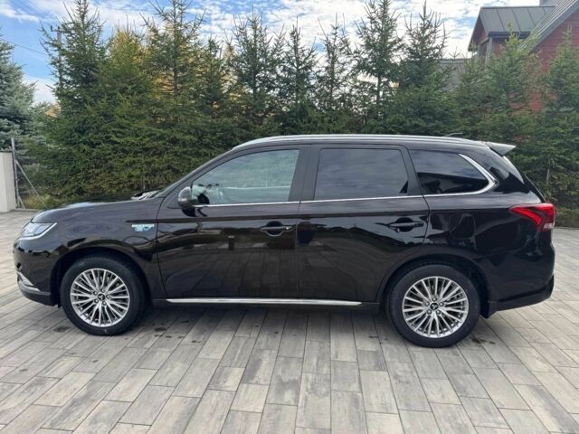 Чорний Міцубісі Аутлендер, об'ємом двигуна 2.4 л та пробігом 37 тис. км за 6500 $, фото 3 на Automoto.ua