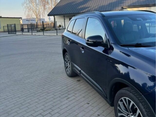 Черный Мицубиси Аутлендер, объемом двигателя 2.4 л и пробегом 38 тыс. км за 14000 $, фото 7 на Automoto.ua