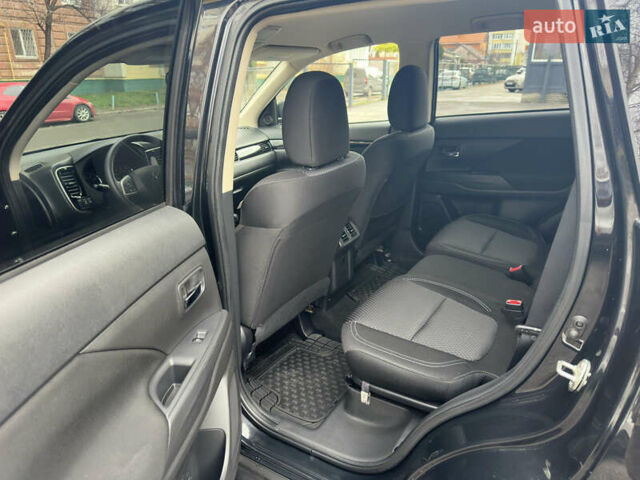 Черный Мицубиси Аутлендер, объемом двигателя 2.4 л и пробегом 44 тыс. км за 18700 $, фото 10 на Automoto.ua