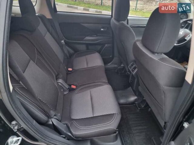 Черный Мицубиси Аутлендер, объемом двигателя 2.36 л и пробегом 127 тыс. км за 20800 $, фото 43 на Automoto.ua