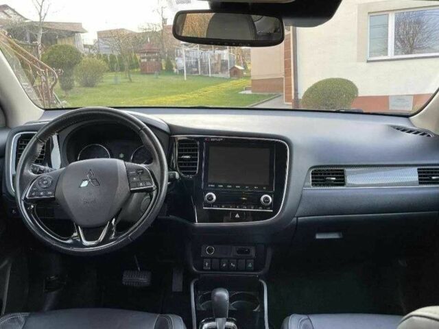 Черный Мицубиси Аутлендер, объемом двигателя 2.4 л и пробегом 1 тыс. км за 14400 $, фото 11 на Automoto.ua