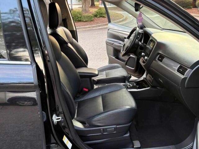 Черный Мицубиси Аутлендер, объемом двигателя 2.4 л и пробегом 49 тыс. км за 12400 $, фото 8 на Automoto.ua