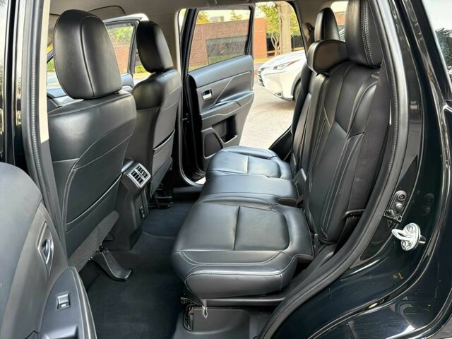 Чорний Міцубісі Аутлендер, об'ємом двигуна 2.4 л та пробігом 32 тис. км за 8000 $, фото 12 на Automoto.ua