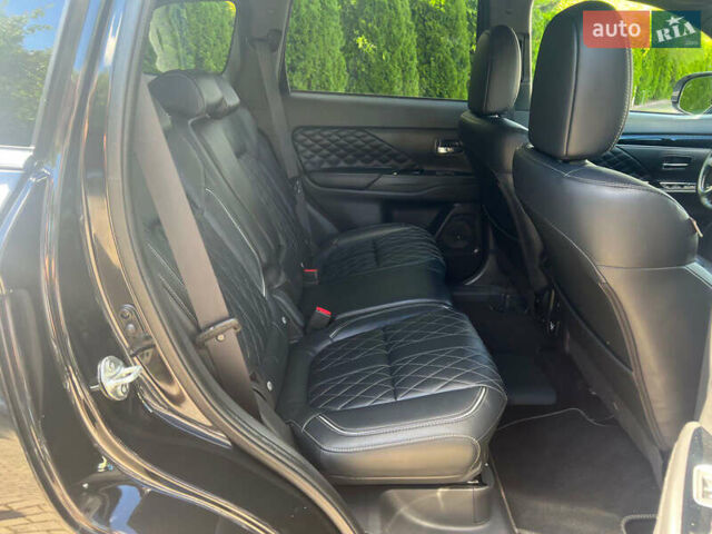 Чорний Міцубісі Аутлендер, об'ємом двигуна 2.36 л та пробігом 174 тис. км за 27800 $, фото 30 на Automoto.ua