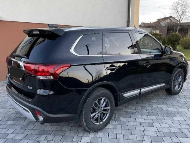 Черный Мицубиси Аутлендер, объемом двигателя 2.4 л и пробегом 1 тыс. км за 14400 $, фото 5 на Automoto.ua