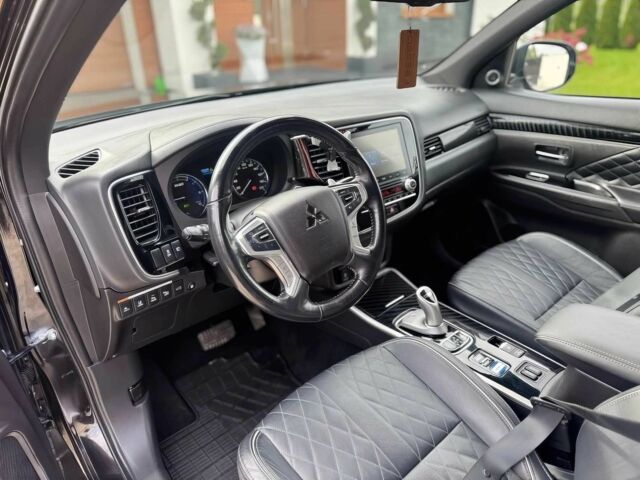 Чорний Міцубісі Аутлендер, об'ємом двигуна 2.4 л та пробігом 37 тис. км за 6500 $, фото 9 на Automoto.ua