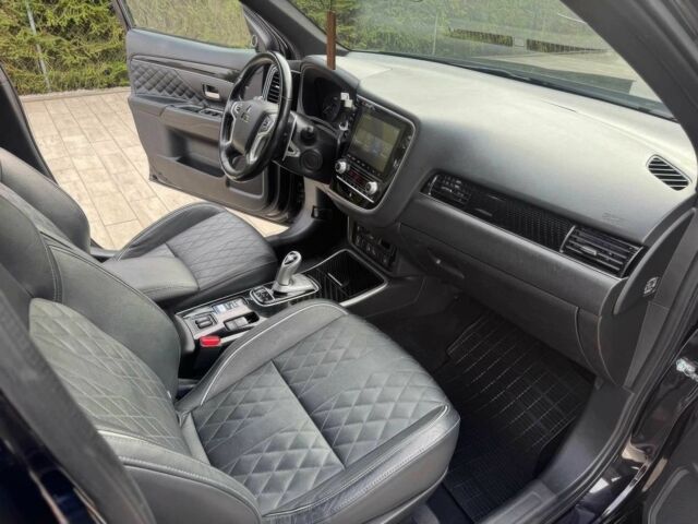 Чорний Міцубісі Аутлендер, об'ємом двигуна 2.4 л та пробігом 37 тис. км за 6500 $, фото 8 на Automoto.ua