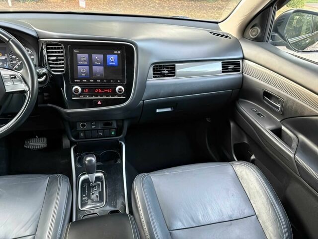 Чорний Міцубісі Аутлендер, об'ємом двигуна 2.4 л та пробігом 32 тис. км за 8000 $, фото 10 на Automoto.ua