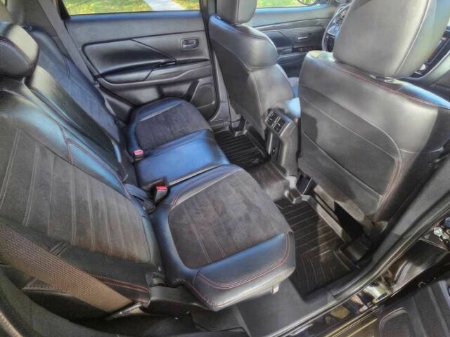 Чорний Міцубісі Аутлендер, об'ємом двигуна 2.4 л та пробігом 47 тис. км за 9000 $, фото 14 на Automoto.ua