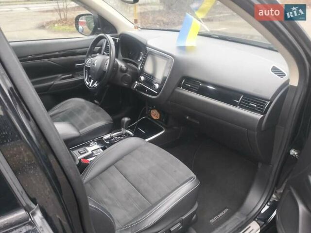 Черный Мицубиси Аутлендер, объемом двигателя 2.4 л и пробегом 81 тыс. км за 20900 $, фото 8 на Automoto.ua