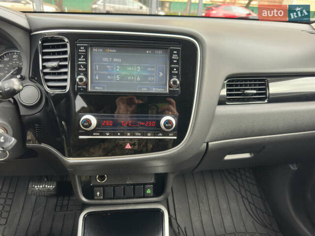 Черный Мицубиси Аутлендер, объемом двигателя 2.4 л и пробегом 44 тыс. км за 18700 $, фото 16 на Automoto.ua