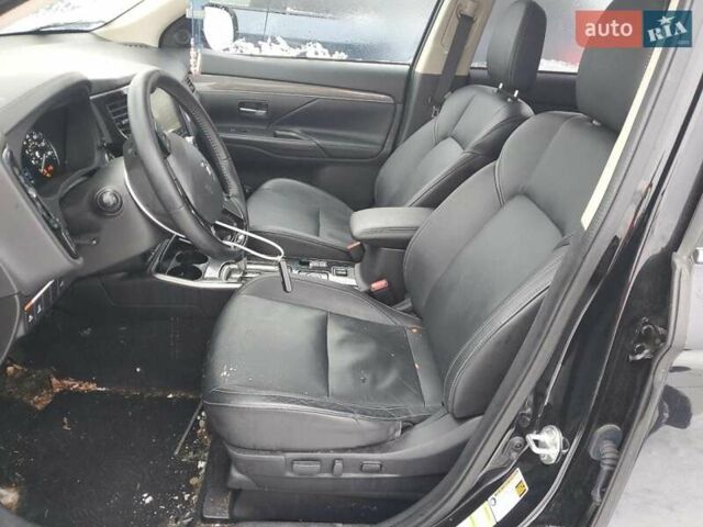Черный Мицубиси Аутлендер, объемом двигателя 2.36 л и пробегом 84 тыс. км за 3000 $, фото 6 на Automoto.ua