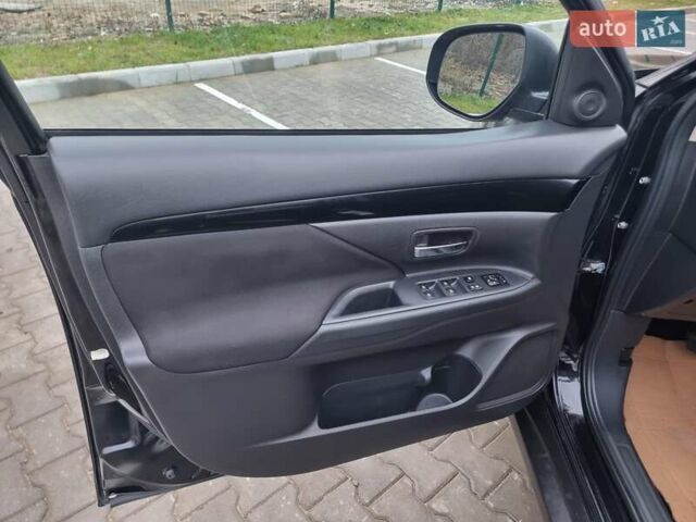 Черный Мицубиси Аутлендер, объемом двигателя 2.36 л и пробегом 127 тыс. км за 20800 $, фото 19 на Automoto.ua