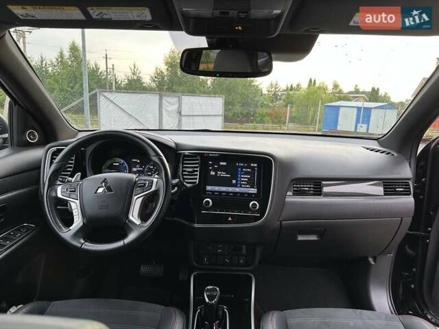 Черный Мицубиси Аутлендер, объемом двигателя 2.36 л и пробегом 110 тыс. км за 29377 $, фото 9 на Automoto.ua