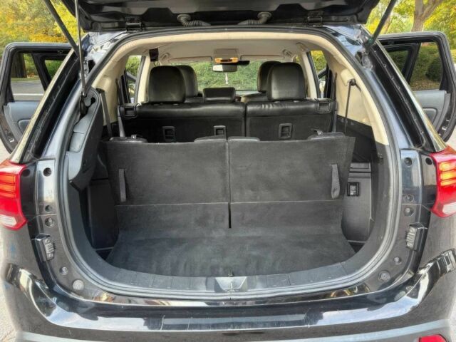 Чорний Міцубісі Аутлендер, об'ємом двигуна 2.4 л та пробігом 32 тис. км за 11800 $, фото 10 на Automoto.ua