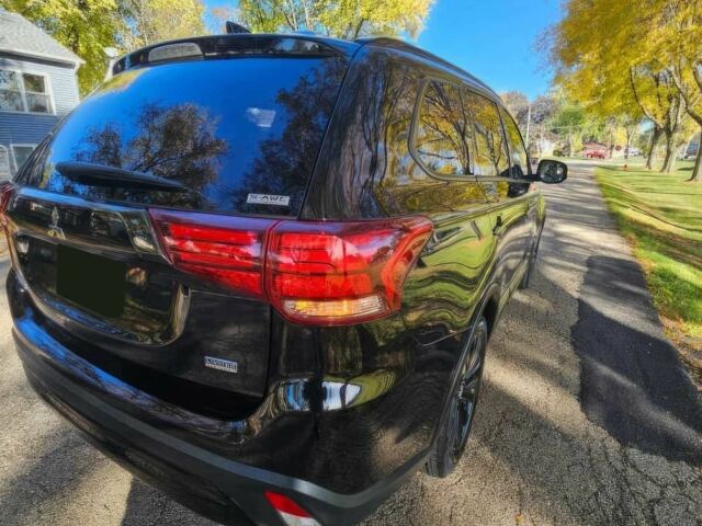 Чорний Міцубісі Аутлендер, об'ємом двигуна 2.4 л та пробігом 47 тис. км за 9000 $, фото 10 на Automoto.ua