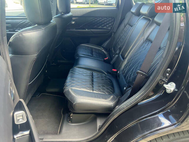 Чорний Міцубісі Аутлендер, об'ємом двигуна 2.36 л та пробігом 174 тис. км за 27800 $, фото 28 на Automoto.ua