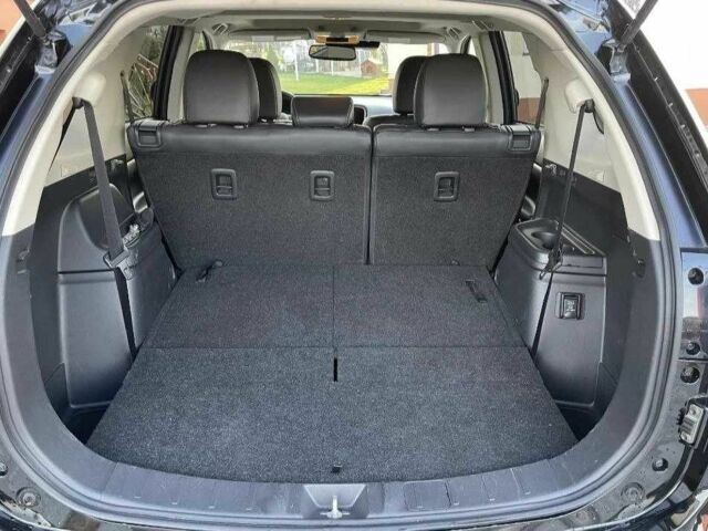 Черный Мицубиси Аутлендер, объемом двигателя 2.4 л и пробегом 1 тыс. км за 14400 $, фото 22 на Automoto.ua