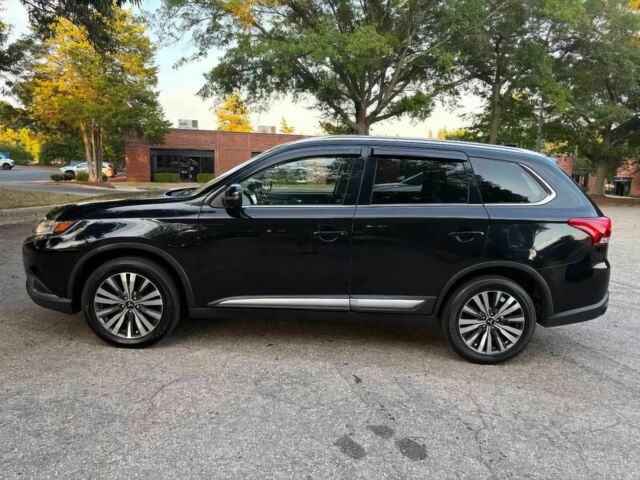 Черный Мицубиси Аутлендер, объемом двигателя 2.4 л и пробегом 49 тыс. км за 12400 $, фото 3 на Automoto.ua