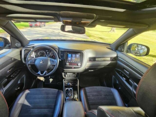 Чорний Міцубісі Аутлендер, об'ємом двигуна 2.4 л та пробігом 47 тис. км за 9000 $, фото 11 на Automoto.ua