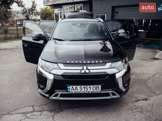 Черный Мицубиси Аутлендер, объемом двигателя 2.36 л и пробегом 110 тыс. км за 28900 $, фото 19 на Automoto.ua
