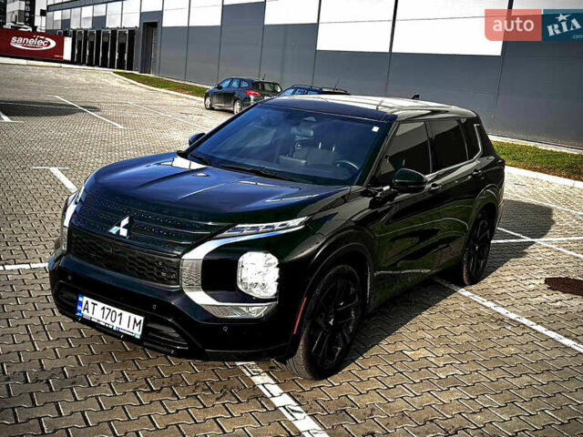 Чорний Міцубісі Аутлендер, об'ємом двигуна 2.49 л та пробігом 120 тис. км за 28500 $, фото 2 на Automoto.ua