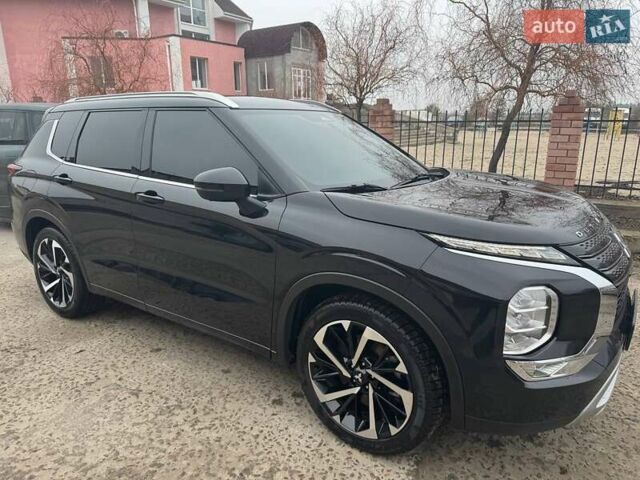 Черный Мицубиси Аутлендер, объемом двигателя 2.49 л и пробегом 87 тыс. км за 27100 $, фото 4 на Automoto.ua