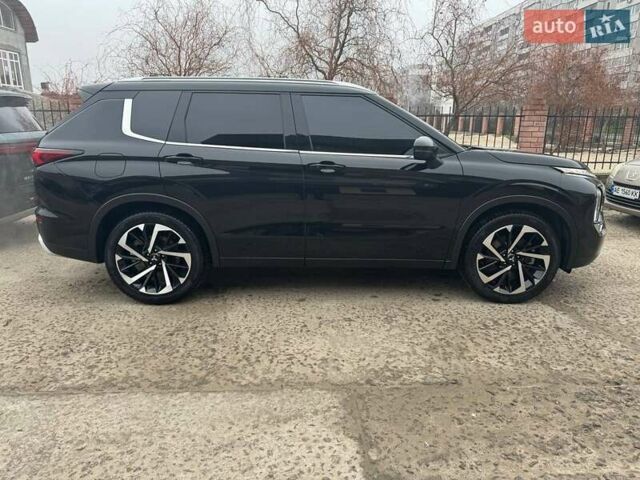 Черный Мицубиси Аутлендер, объемом двигателя 2.49 л и пробегом 87 тыс. км за 27100 $, фото 3 на Automoto.ua