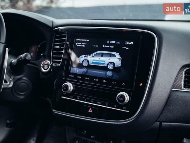 Черный Мицубиси Аутлендер, объемом двигателя 2.36 л и пробегом 110 тыс. км за 28900 $, фото 14 на Automoto.ua