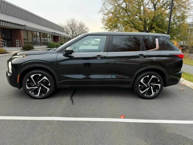 Черный Мицубиси Аутлендер, объемом двигателя 2.5 л и пробегом 13 тыс. км за 12000 $, фото 3 на Automoto.ua