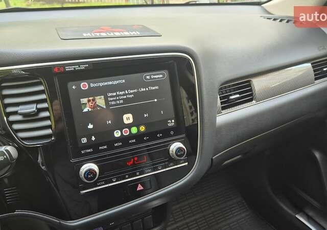 Міцубісі Аутлендер 2022 у Черкасах на Automoto.ua Чорний Міцубісі Аутлендер, об'ємом двигуна 2.36 л та пробігом 51 тис. км за 27000 $, фото 5 на Automoto.ua