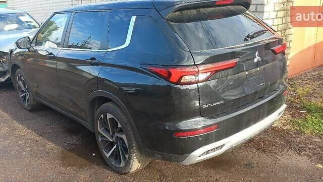 Чорний Міцубісі Аутлендер, об'ємом двигуна 0 л та пробігом 30 тис. км за 25500 $, фото 6 на Automoto.ua