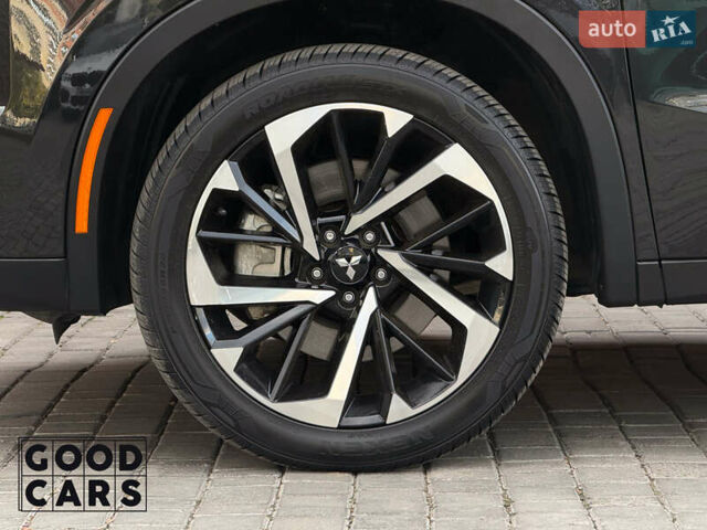 Чорний Міцубісі Аутлендер, об'ємом двигуна 2.49 л та пробігом 8 тис. км за 32000 $, фото 13 на Automoto.ua