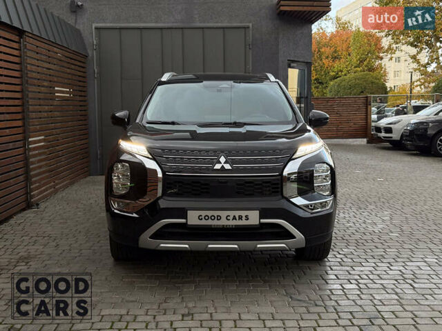 Чорний Міцубісі Аутлендер, об'ємом двигуна 2.49 л та пробігом 8 тис. км за 32000 $, фото 1 на Automoto.ua