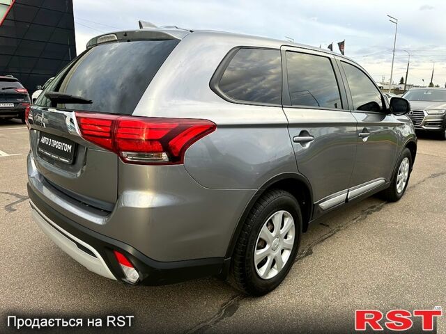 Чорний Міцубісі Аутлендер, об'ємом двигуна 2.5 л та пробігом 132 тис. км за 18140 $, фото 6 на Automoto.ua