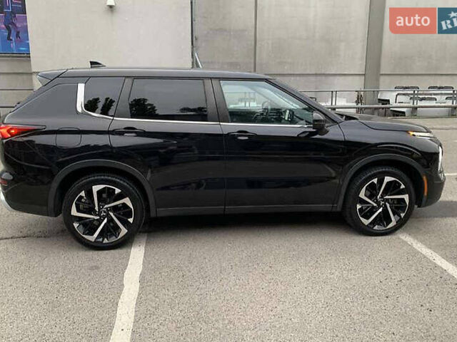 Черный Мицубиси Аутлендер, объемом двигателя 2.49 л и пробегом 70 тыс. км за 21000 $, фото 7 на Automoto.ua