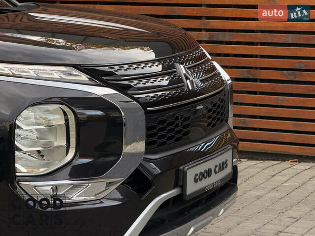 Чорний Міцубісі Аутлендер, об'ємом двигуна 2.49 л та пробігом 8 тис. км за 32000 $, фото 11 на Automoto.ua