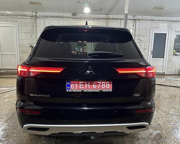 Черный Мицубиси Аутлендер, объемом двигателя 2.5 л и пробегом 64 тыс. км за 25600 $, фото 6 на Automoto.ua