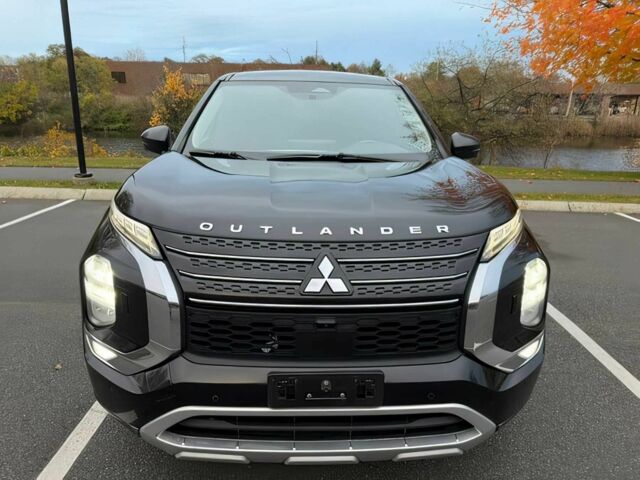 Черный Мицубиси Аутлендер, объемом двигателя 2.5 л и пробегом 13 тыс. км за 12000 $, фото 1 на Automoto.ua