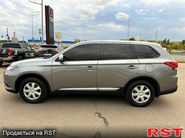 Чорний Міцубісі Аутлендер, об'ємом двигуна 2.5 л та пробігом 132 тис. км за 18140 $, фото 3 на Automoto.ua