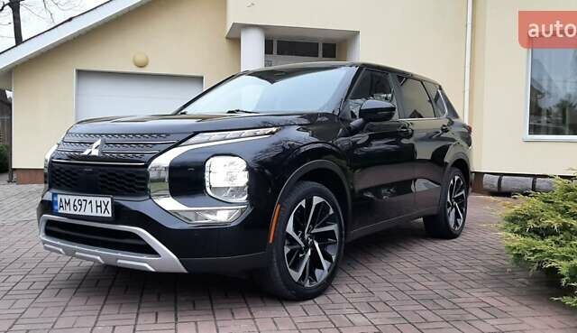 Черный Мицубиси Аутлендер, объемом двигателя 2.5 л и пробегом 69 тыс. км за 24500 $, фото 10 на Automoto.ua