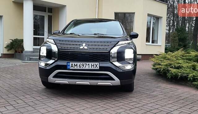 Черный Мицубиси Аутлендер, объемом двигателя 2.5 л и пробегом 69 тыс. км за 24500 $, фото 9 на Automoto.ua
