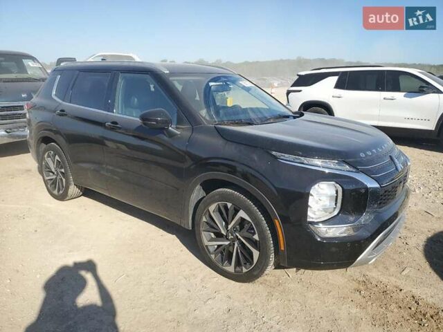 Черный Мицубиси Аутлендер, объемом двигателя 2.49 л и пробегом 85 тыс. км за 9000 $, фото 3 на Automoto.ua