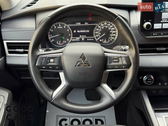 Чорний Міцубісі Аутлендер, об'ємом двигуна 2.49 л та пробігом 8 тис. км за 32000 $, фото 25 на Automoto.ua