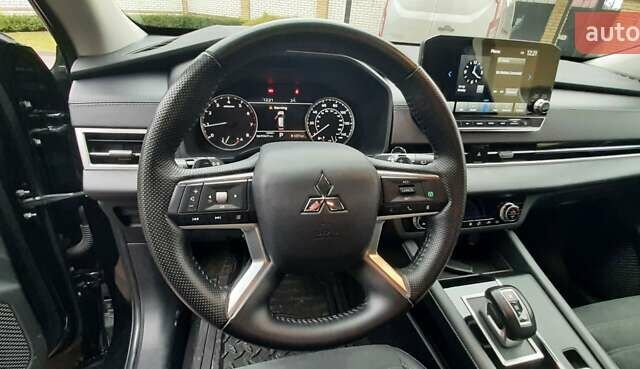 Черный Мицубиси Аутлендер, объемом двигателя 2.5 л и пробегом 69 тыс. км за 24500 $, фото 31 на Automoto.ua